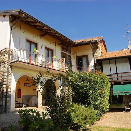 Casa Patrone Hotel Nebbiuno Luaran gambar